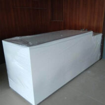 เคาน์เตอร์หินสังเคราะห์สีขาว